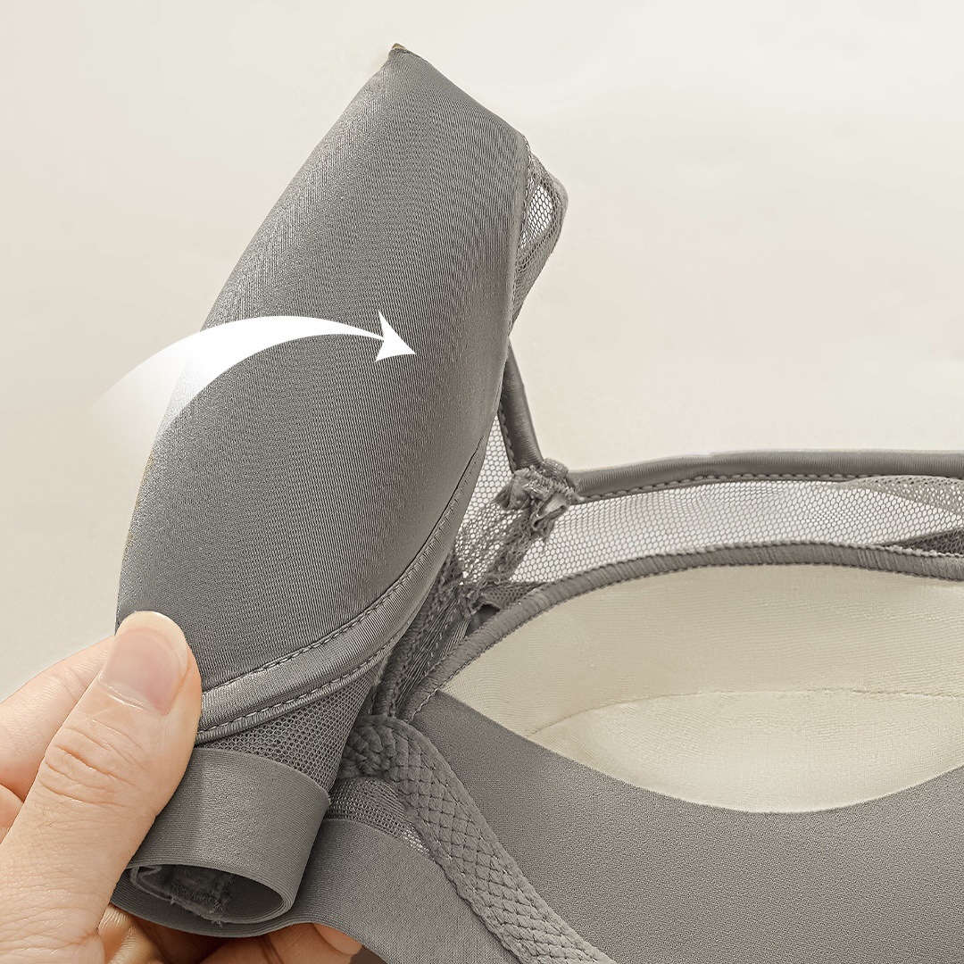 Soutien-gorge emboîtant sans armatures à bonnets préformés avec décolleté en tulle transparent et larges bretelles – Image 7
