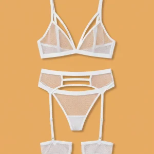 Ensemble Soutien-gorge blanc avec string et porte-jarretelles assortis : packshot